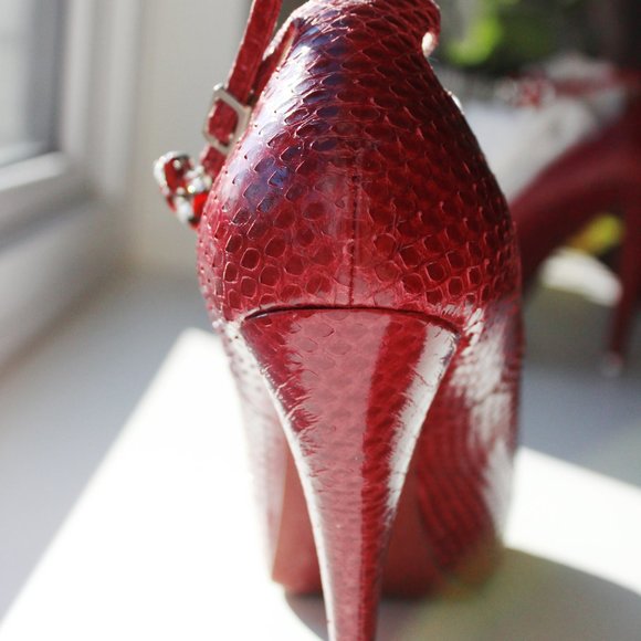 Nina Ricci Burgundy Snake Leather Swarovski Heel - Picture 6 of 8